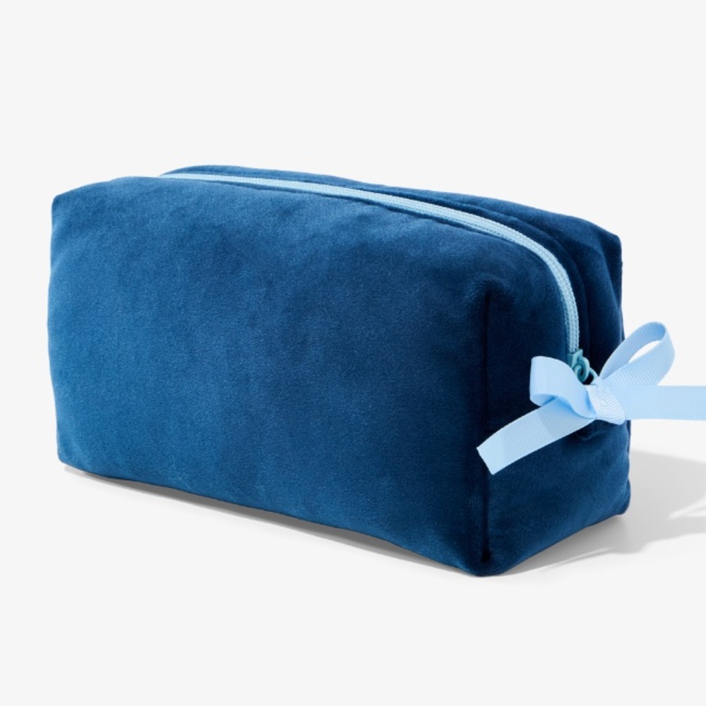 🌟 Blue Velvet Cosmetic Bag